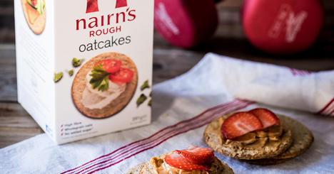 rough oatcakes with strawberry 