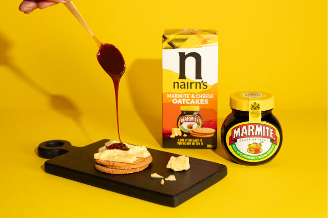 Nairn's Marmite & Cheese Oatcakes